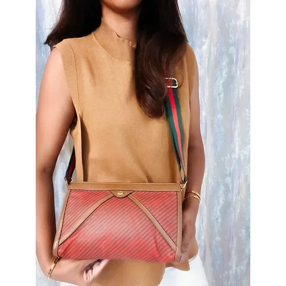 Sale! vintage Gucci purse crossbody - Picture 3 of 16